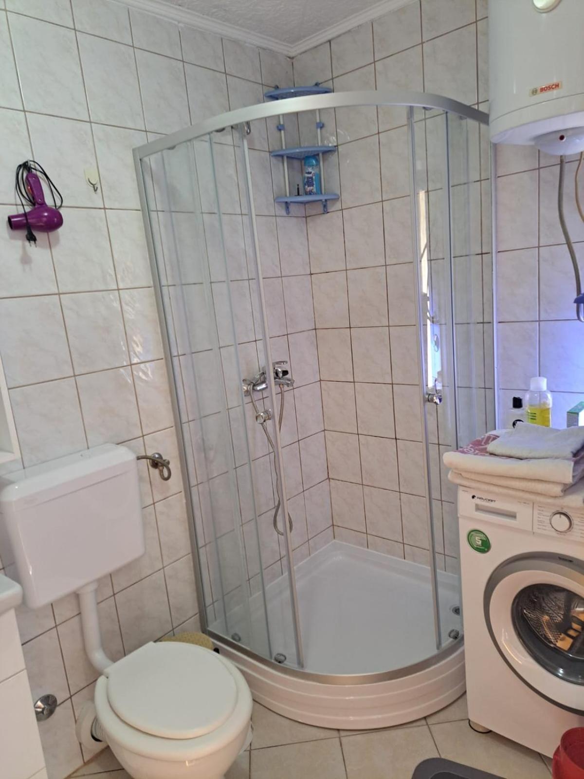 ליבנו Apartmani Konta מראה חיצוני תמונה