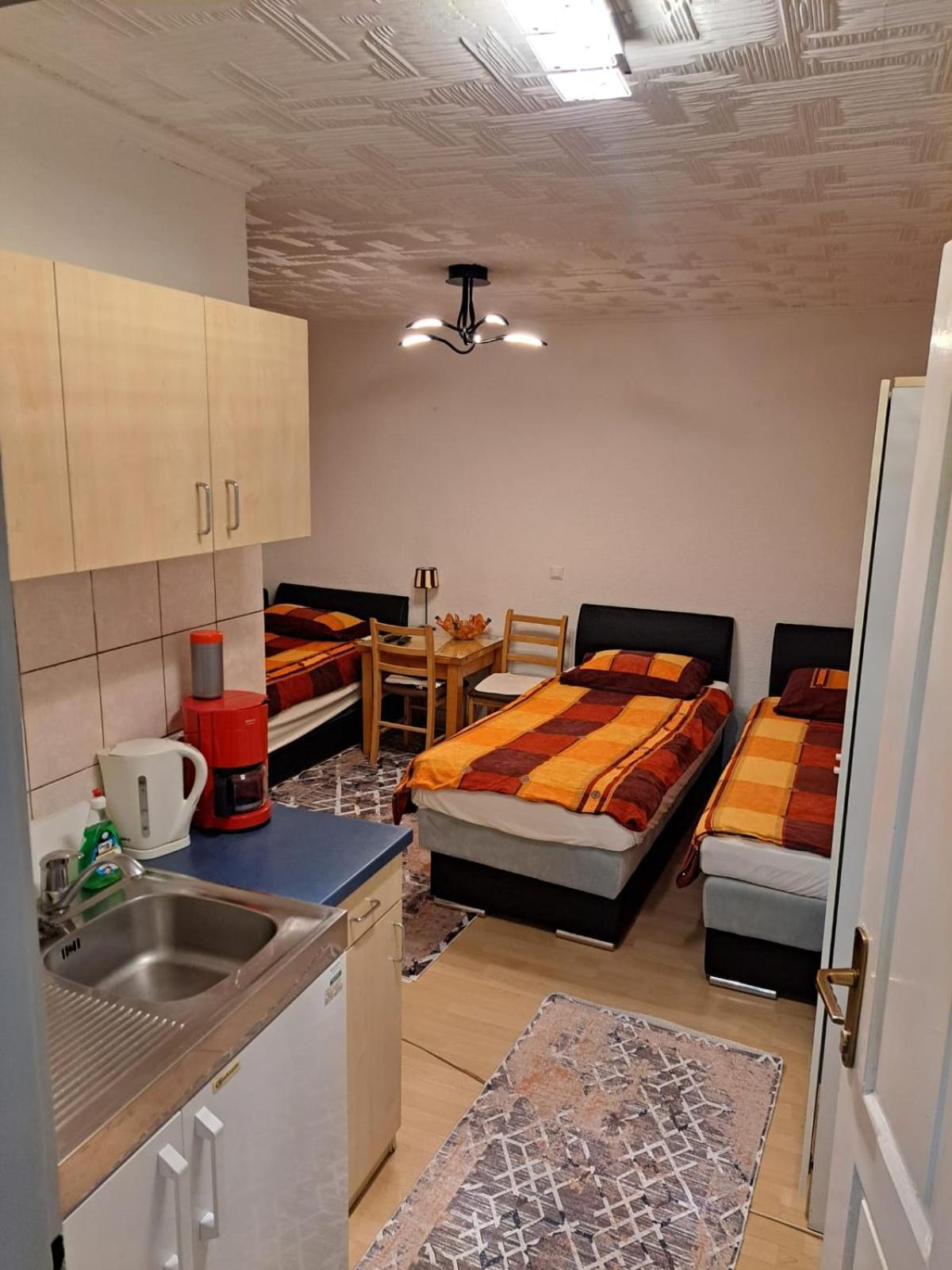 ליבנו Apartmani Konta מראה חיצוני תמונה